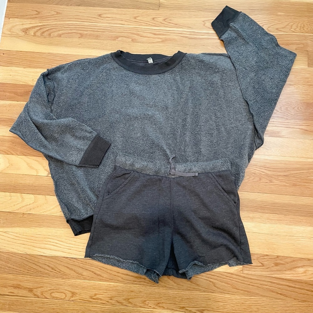 Free People Kelly Sweatshirt And Shorts Set Storm Gray - Picture 12 of 14